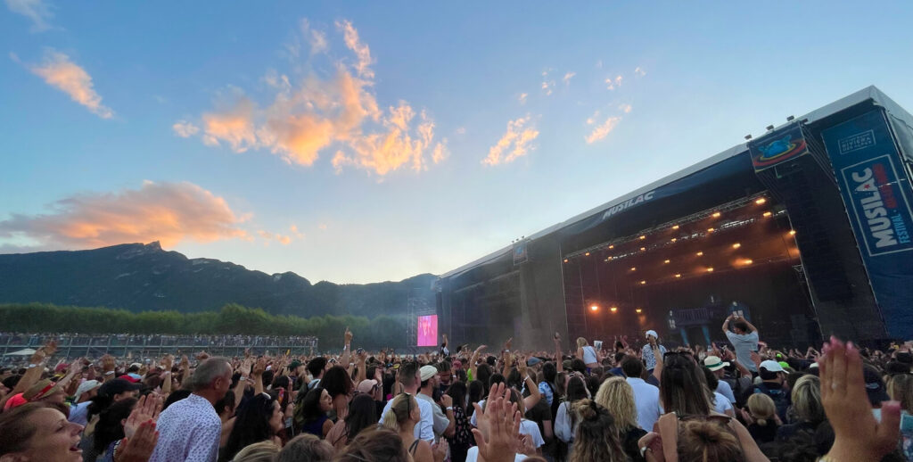 Festival musilac sur l'esplanade du lac a aix les bains